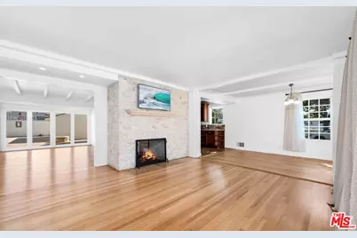 6322 W 78th Pl, Los Angeles, CA 90045 - Photo 1