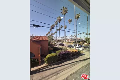 5353 S Harcourt Ave, Los Angeles, CA 90043 - Photo 1