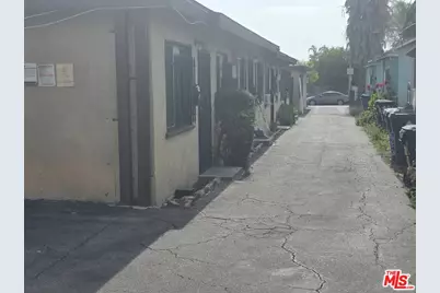 6021 11th Ave, Los Angeles, CA 90043 - Photo 1