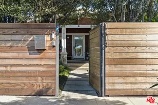 1613 Cabrillo Ave, Venice, CA 90291 - Photo 1