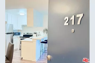 5805 W 8th St #217, Los Angeles, CA 90036 - Photo 1