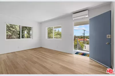 631 Pier Ave #3, Santa Monica, CA 90405 - Photo 1