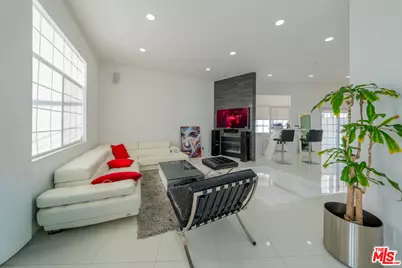 2256 Montrose Ave #2, Montrose, CA 91020 - Photo 1