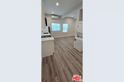 1462 S Shenandoah #8, Los Angeles, CA 90035 - Photo 1