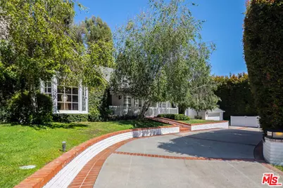 1134 San Ysidro Dr, Beverly Hills, CA 90210 - Photo 1