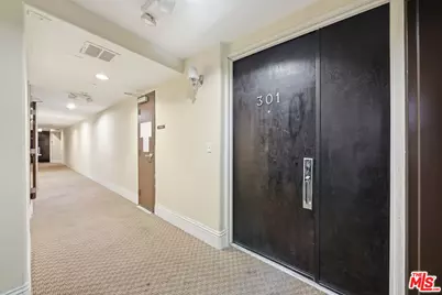 147 N Berendo St #301, Los Angeles, CA 90004 - Photo 1