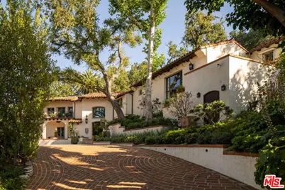 17610 Hidden Oaks Rd, Encino, CA 91316 - Photo 1