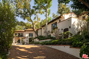 17610 Hidden Oaks Rd, Encino, CA 91316 - Photo 1