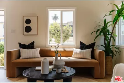 655 N La Fayette Park Pl, Los Angeles, CA 90026 - Photo 1