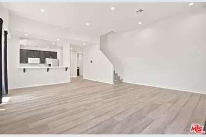 4940 Laurel Canyon Blvd #102, Valley Village, CA 91607 - Photo 1