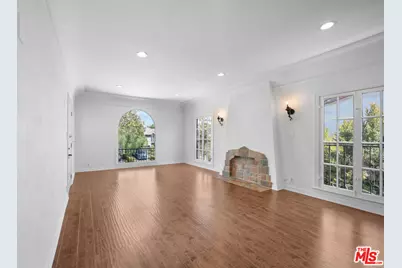 123 S Orange Dr, Los Angeles, CA 90036 - Photo 1