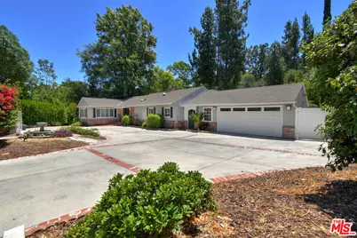 20044 Wells Dr, Woodland Hills, CA 91364 - Photo 1
