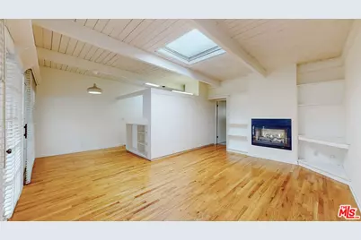 1123 10th St #E, Santa Monica, CA 90403 - Photo 1