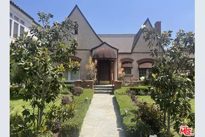 214 Foothill Rd, Beverly Hills, CA 90210 - Photo 1