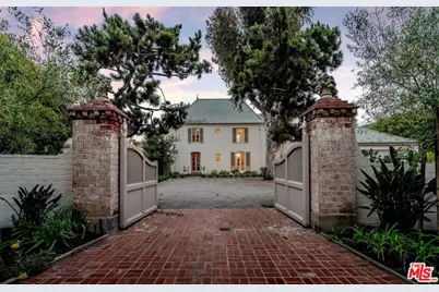 528 Chautauqua Blvd, Pacific Palisades, CA 90272 - Photo 1