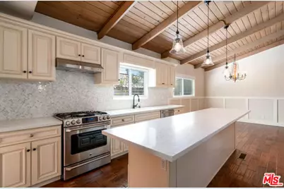 1604 Oak Ave, Manhattan Beach, CA 90266 - Photo 1