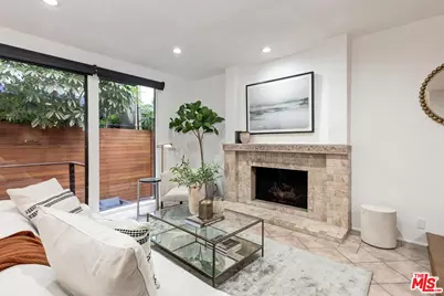 1427 S Bentley Ave #C, Los Angeles, CA 90025 - Photo 1