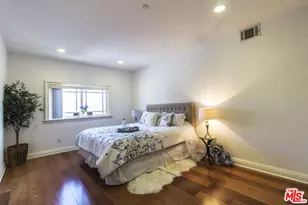 1043 S Kenmore Ave, Los Angeles, CA 90006 - Photo 1