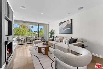 906 N Doheny Dr #311, West Hollywood, CA 90069 - Photo 1