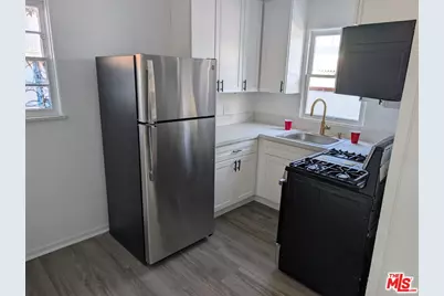 1147 24th St #C, Santa Monica, CA 90403 - Photo 1