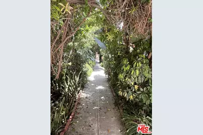 1677 Golden Gate Ave, Los Angeles, CA 90026 - Photo 1