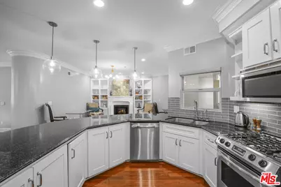 850 N Croft Ave #203, Los Angeles, CA 90069 - Photo 1