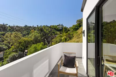 512 Rustic Dr, Los Angeles, CA 90065 - Photo 1