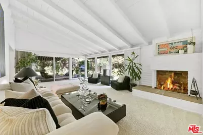 4363 Hayvenhurst Ave, Encino, CA 91436 - Photo 1