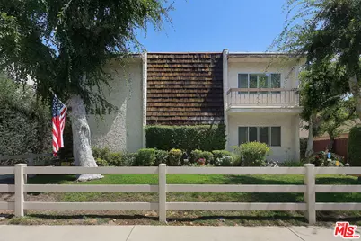 12951 Riverside Dr #4, Sherman Oaks, CA 91423 - Photo 1