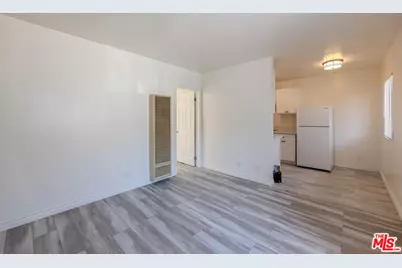 1828 16th St #1, Santa Monica, CA 90404 - Photo 1