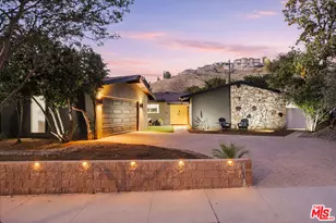 22649 Mulholland Dr, Woodland Hills, CA 91364 - Photo 1