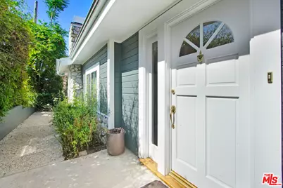 2401 Olive Ave, La Crescenta, CA 91214 - Photo 1