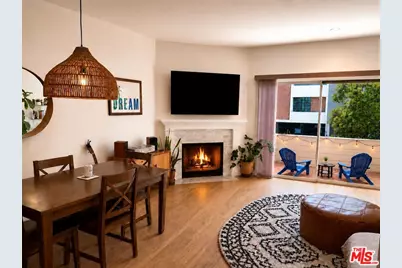 10800 Peach Grove St #5, North Hollywood, CA 91601 - Photo 1