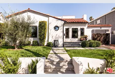 746 N Mansfield Ave, Los Angeles, CA 90038 - Photo 1
