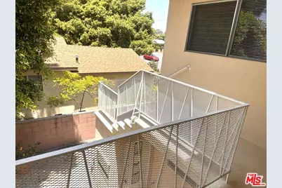 5411 S Centinela Ave #3, Los Angeles, CA 90066 - Photo 1