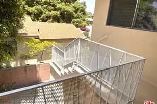 5411 S Centinela Ave, Los Angeles, CA 90066 - Photo 1
