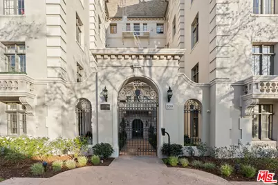 308 N Sycamore #102, Los Angeles, CA 90036 - Photo 1