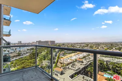 13700 Marina Pointe Dr #1206, Marina del Rey, CA 90292 - Photo 1