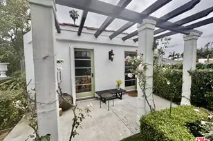 921 S Spaulding Ave, Los Angeles, CA 90036 - Photo 1