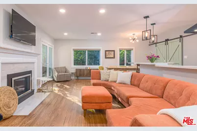 16604 Gilmore St, Lake Balboa, CA 91406 - Photo 1