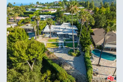 16375 Sloan Dr, Los Angeles, CA 90049 - Photo 1