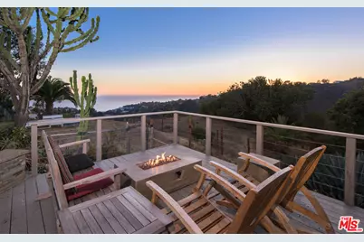 843 Enchanted Way, Pacific Palisades, CA 90272 - Photo 1