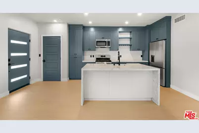 1249 S Plymouth Blvd, Los Angeles, CA 90019 - Photo 1