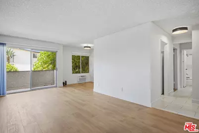 1352 S Carmelina Ave #102, Los Angeles, CA 90025 - Photo 1