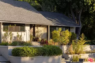 1646 San Ysidro Dr, Beverly Hills, CA 90210 - Photo 1