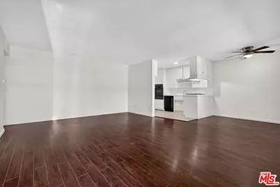 15540 Moorpark St #7, Encino, CA 91436 - Photo 1