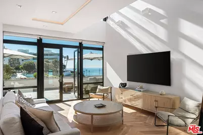 17351 Sunset Blvd #402 A, Pacific Palisades, CA 90272 - Photo 1