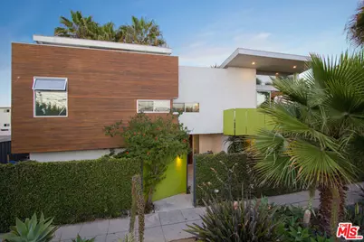 1046 6th Ave, Venice, CA 90291 - Photo 1