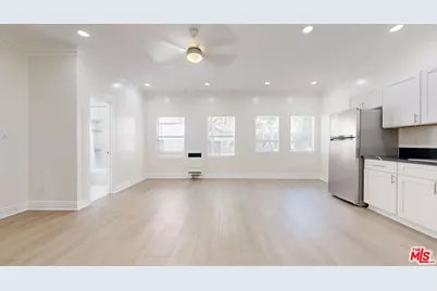 507 Loma #207, Los Angeles, CA 90017 - Photo 1