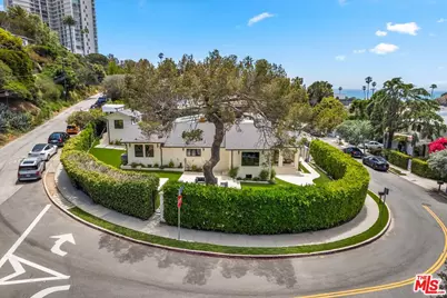 266 Mabery Rd, Santa Monica, CA 90402 - Photo 1